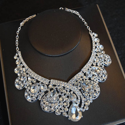 Unlocking Elegance: The Exquisite Sanadiq Necklace Collection