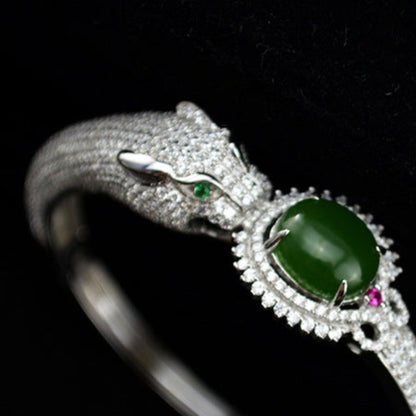 Ensemble de bijoux en jade incrusté d'argent