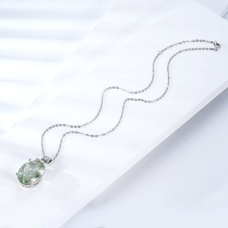 Luxurious Gem Necklace