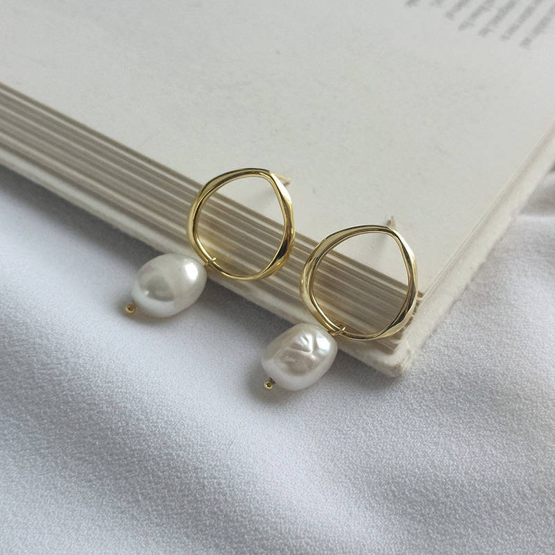 Pearl Drop Earrings